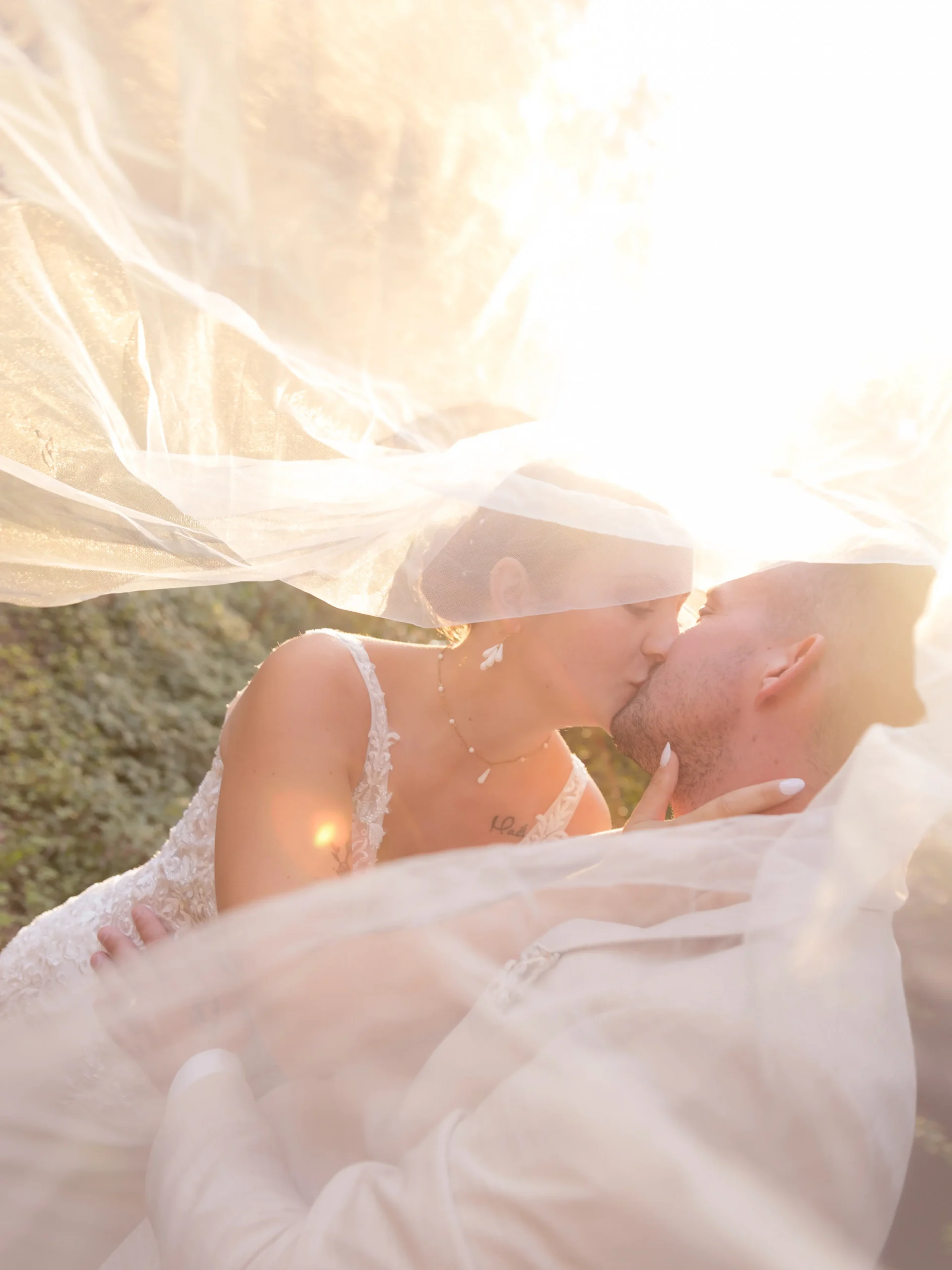 photo mariage, lumineux, doux, naturelle, nature, elopement, cérémonie laic, religieux mariage italie, mariage beaujelais, mariage provence, chateau chapeau cornu, mariés, fiancailles, reportage, amour, spontané, destination, chateau, domaine, modèle, mannequin, ethnique, cleopatre, allongée, poses, formation, douceure, photo animalière maison de naissance, accouchement physio, naissance, enfantement, sage femme doula allaitement, studio, papa en enfant, rires mannequin, noir et blanc, joie, nature maman et moi, douceur amour, coucher de soleil, gateaux fond decors, rose fleuris couronne de fleurs douceur pampas fleurs boheme, anne geddes artistique et romantique prise par le studio lydie perottin phtoographe specialiste de la maternité, grossesse, femme enceinte, naissance accouchement, bébé, couple mariage, et famille en rhone alpes, proche lyon, cremieu bourgoin jallieu, grenoble chambery en studio ou en exterieur dans la foret ou la naturephoto bébé fond rose, position foetale, rose fleuris couronne de fleurs douceur pampas fleurs boheme, anne geddes artistique et romantique prise par le studio lydie perottin phtoographe specialiste de la maternité, grossesse, femme enceinte, naissance accouchement, bébé, couple mariage, et famille en rhone alpes, proche lyon, cremieu bourgoin jallieu, grenoble chambery en studio ou en exterieur dans la foret ou la nature