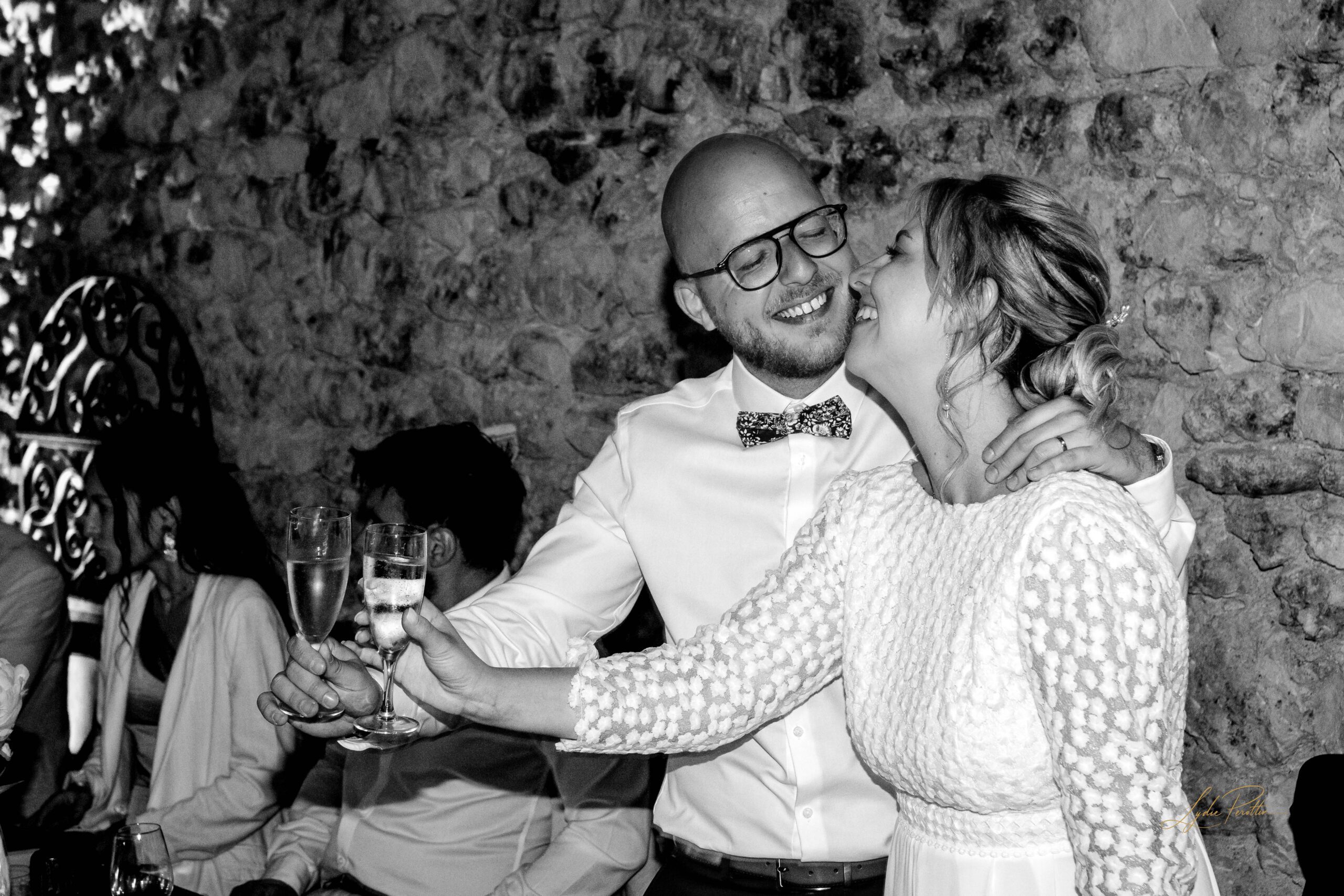 photographe mariage reportage photo couple séance engagement photo cérémonie laïque préparation des mariés photo émotion mariage photo couple naturelle souvenir authentique mariage instant volé mariage lumière douce photographe photo mariage fine art photo mariage lifestyle ambiance lumineuse couleurs pastel naturelles univers romantique atmosphère poétique émotions vraies élégance intemporelle détails raffinés amour sincère photo mariage artistique regard complice couple couverture complète journée séance couple après mariage photo mariage civil reportage réception photo décor mariage souvenir des invités galerie en ligne mariage album photo haut de gamme tirages d’art mariage accompagnement personnalisé photographe mariage Annecy mariage Haute-Savoie photographe Rhône-Alpes mariage Savoie photographe Lyon mariage Grenoble photographe Genève mariage Lac Léman photographe Aix-les-Bains mariage dans les Alpes photographe Chambéry mariage Chamonix photographe Haute-Savoie bord de lac mariage dans le Jura photographe Drôme mariage Provence photographe Côte d’Azur mariage Sud de la France photographe mariage Italie mariage Toscane photographe Côte Amalfitaine mariage en Grèce photographe Santorin mariage au Portugal photographe Espagne mariage à Majorque photographe destination Europe mariage en Suisse photographe bord de mer mariage en montagne photographe destination wedding mariage à l’étranger romantique photographe voyage mariage elopement Europe mariage intime à deux amour authentique complicité naturelle éclats de rire mariage tendresse capturée regard amoureux émotions sincères instant magique souvenir impérissable mariage lumineux beauté naturelle reportage d’une journée d’amour photo mariage pleine d’émotion souvenir vrai et intemporel histoire d’amour en images récit photographique mariage photographie narrative souvenir de vie capturé instant suspendu mémoire visuelle du mariage moment unique immortalisé